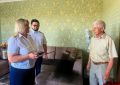 Сотрудники следственного управления СК России по Белгородской области поздравили с днем рождения председателя регионального «Союза ветеранов следствия» и вручили ведомственную медаль