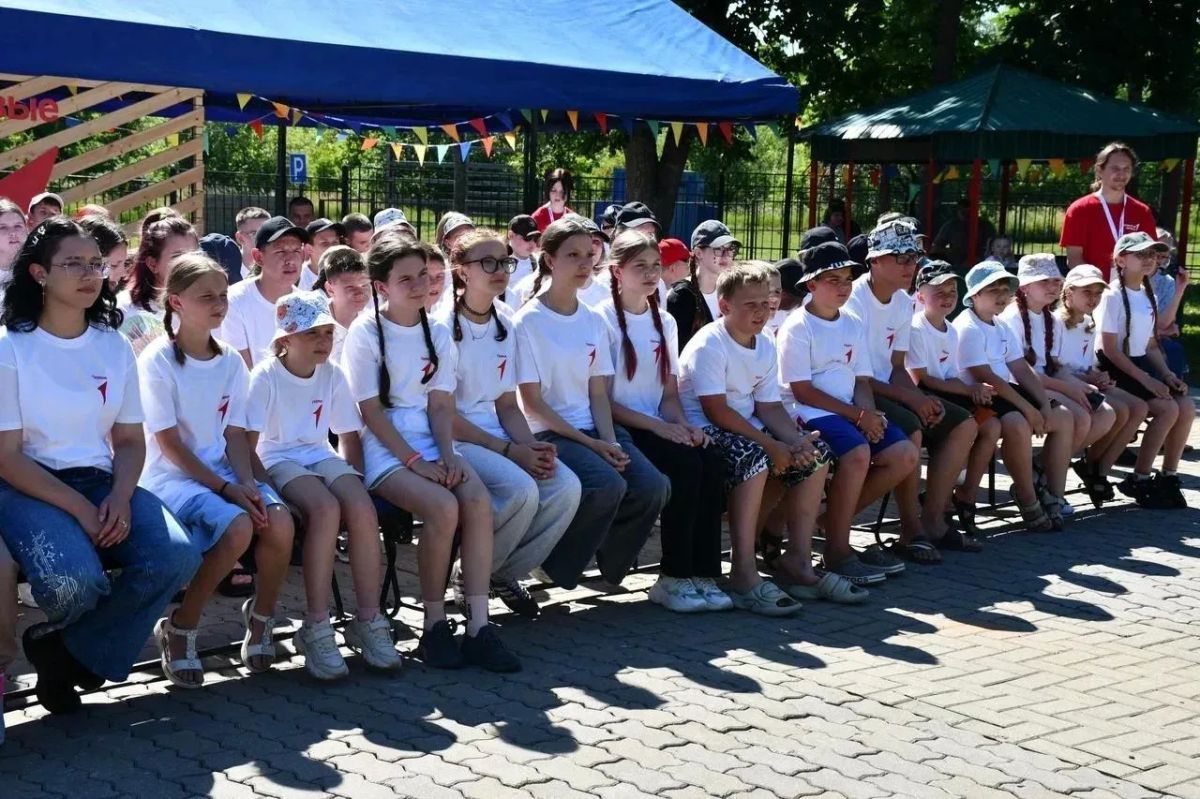 В лагере «Чайка» стартовала вторая смена — сюда приехали 90 ребят из Белгородской области! Среди отдыхающих — дети из Белгорода, а также Красногвардейского, Валуйского и Новооскольского округов В лагере «Чайка» стартовала вторая смена — сюда приехали 90 ребят из Белгородской области! Среди отдыхающих — дети из Белгорода, а также Красногвардейского, Валуйского и Новооскольского округов