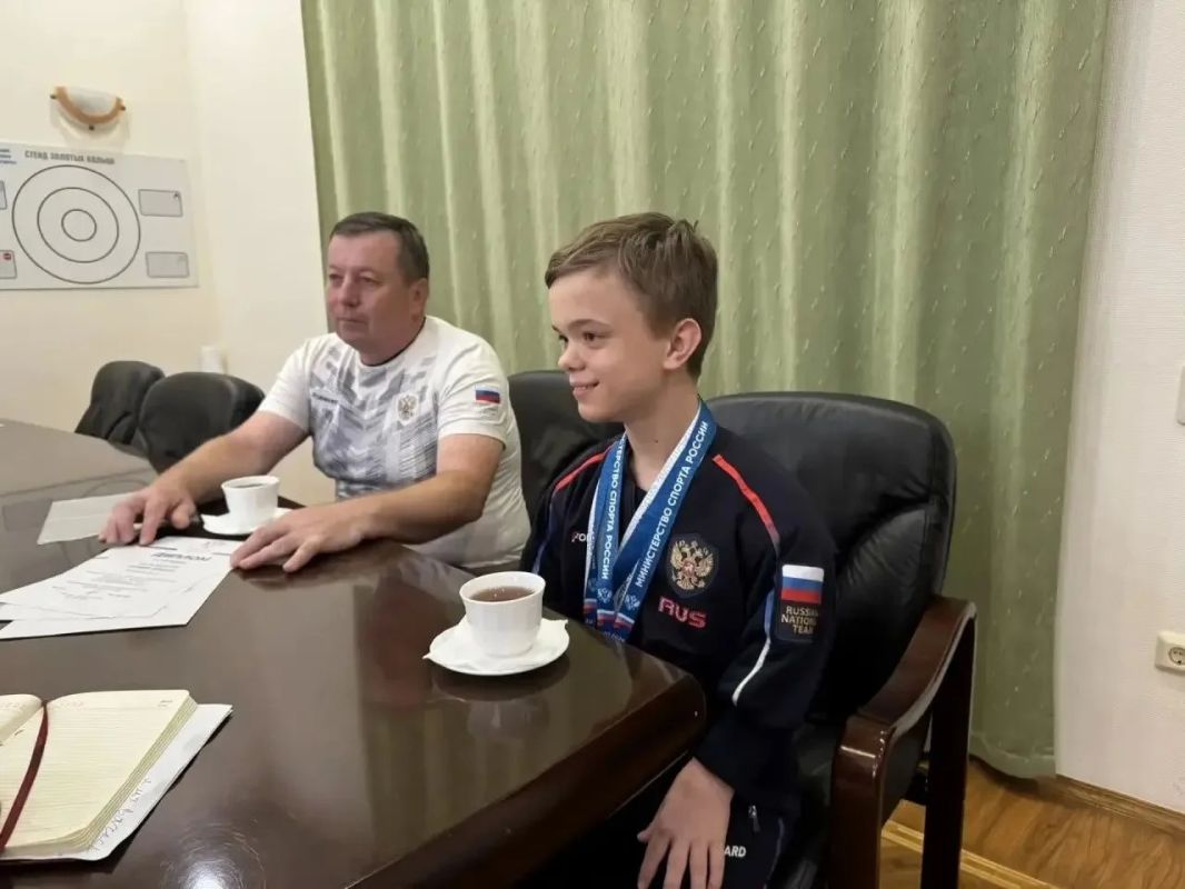 Дмитрий Панков встретился с Сергеем Толмачевым и Михаилом Клушиным Дмитрий Панков встретился с Сергеем Толмачевым и Михаилом Клушиным