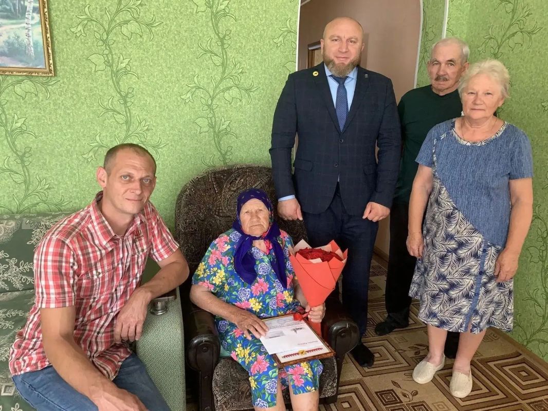 Жительница села Замостье Грайворонского округа Екатерина Дубцова отметила 95-летний юбилей Жительница села Замостье Грайворонского округа Екатерина Дубцова отметила 95-летний юбилей