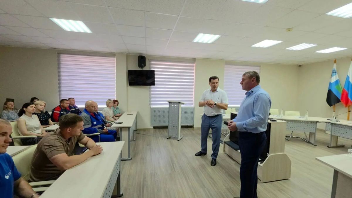 Александр Шуваев: В рамках рабочей поездки в округ встретился с активом жителей в Короче Александр Шуваев: В рамках рабочей поездки в округ встретился с активом жителей в Короче