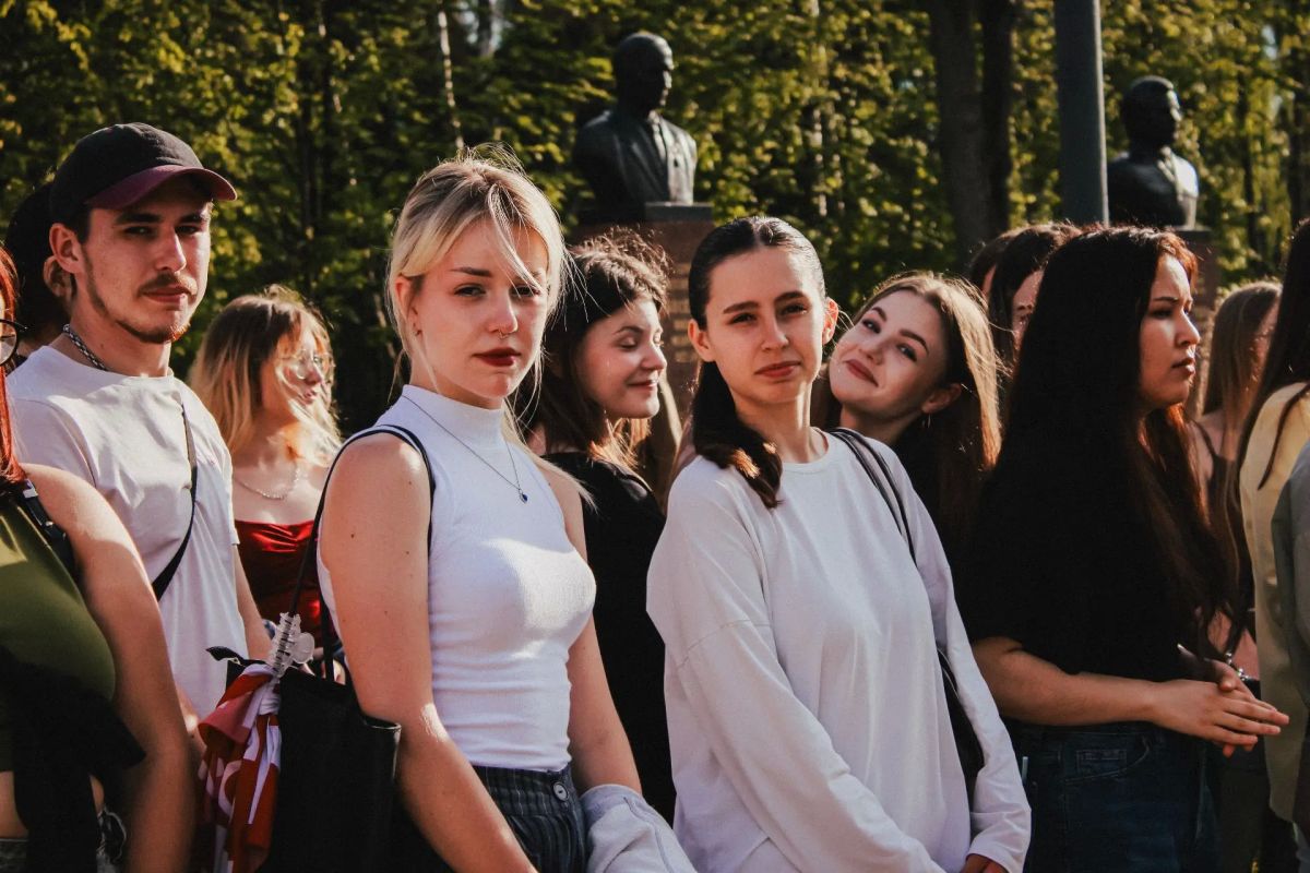 В честь Дня молодёжи белгородцев и гостей города пригласили на серию увлекательных экскурсий, посвящённых богатой истории и героическому прошлому родного края В честь Дня молодёжи белгородцев и гостей города пригласили на серию увлекательных экскурсий, посвящённых богатой истории и героическому прошлому родного края