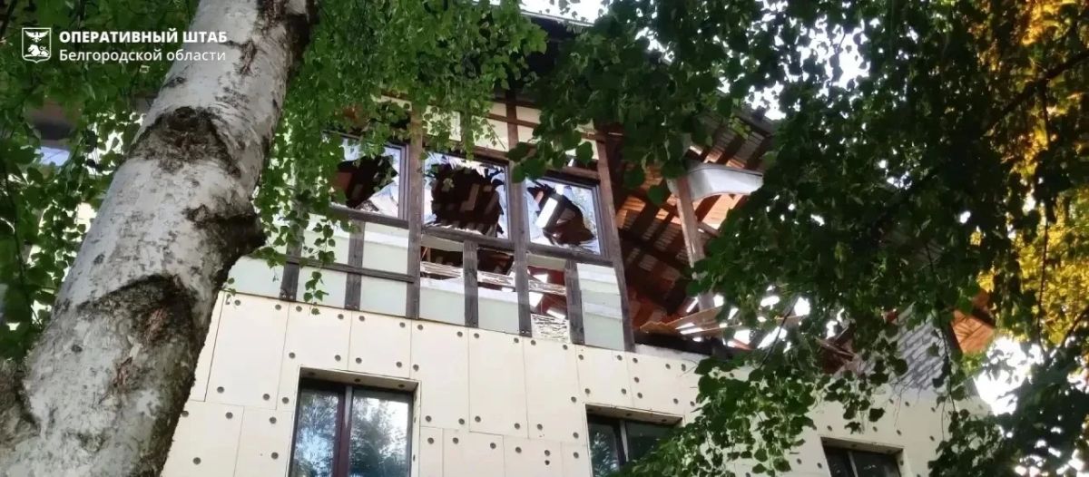 Мирный житель получил ранения из-за удара беспилотника ВСУ по машине в Белгородском округе, сообщил оперштаб региона Мирный житель получил ранения из-за удара беспилотника ВСУ по машине в Белгородском округе, сообщил оперштаб региона