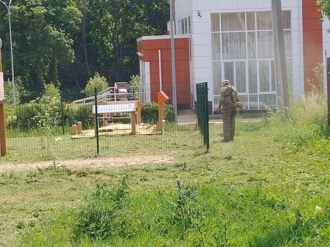 Татьяна Круглякова: На территории Белгородского муниципального округа продолжаются работы по наведению санитарного порядка Татьяна Круглякова: На территории Белгородского муниципального округа продолжаются работы по наведению санитарного порядка