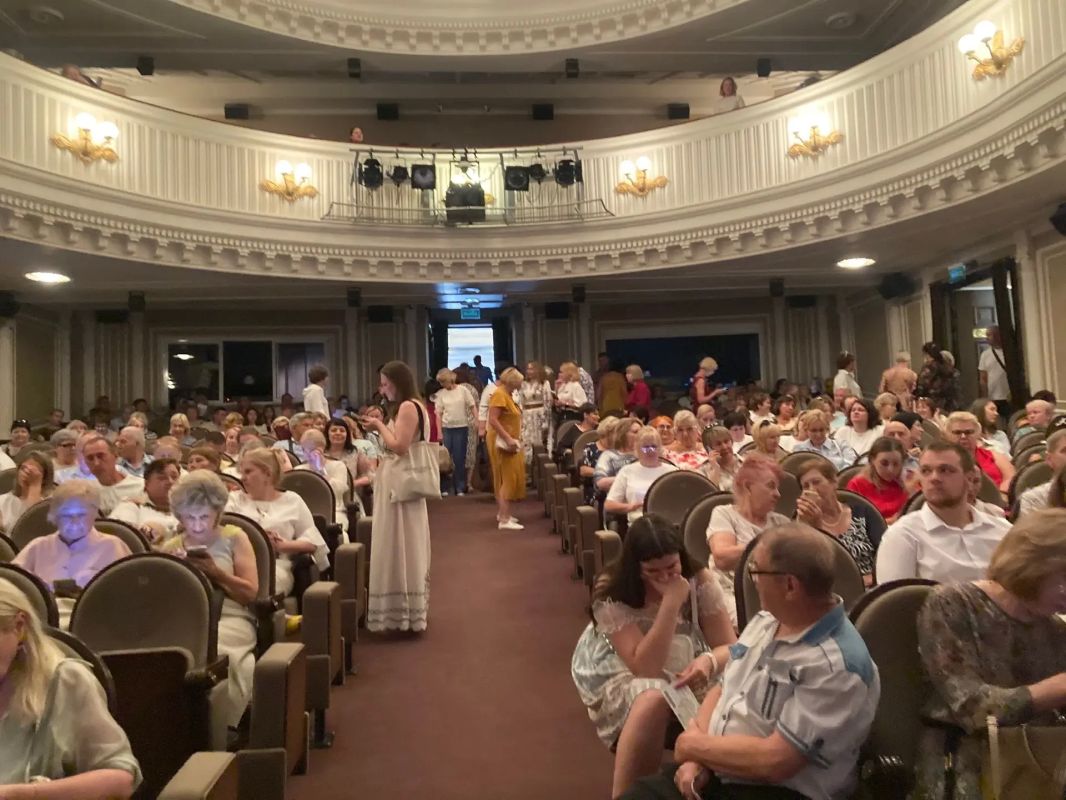 Успешные гастроли Белгородского государственного академического драматического театра имени М.С. Щепкина в Красноярске Успешные гастроли Белгородского государственного академического драматического театра имени М.С. Щепкина в Красноярске