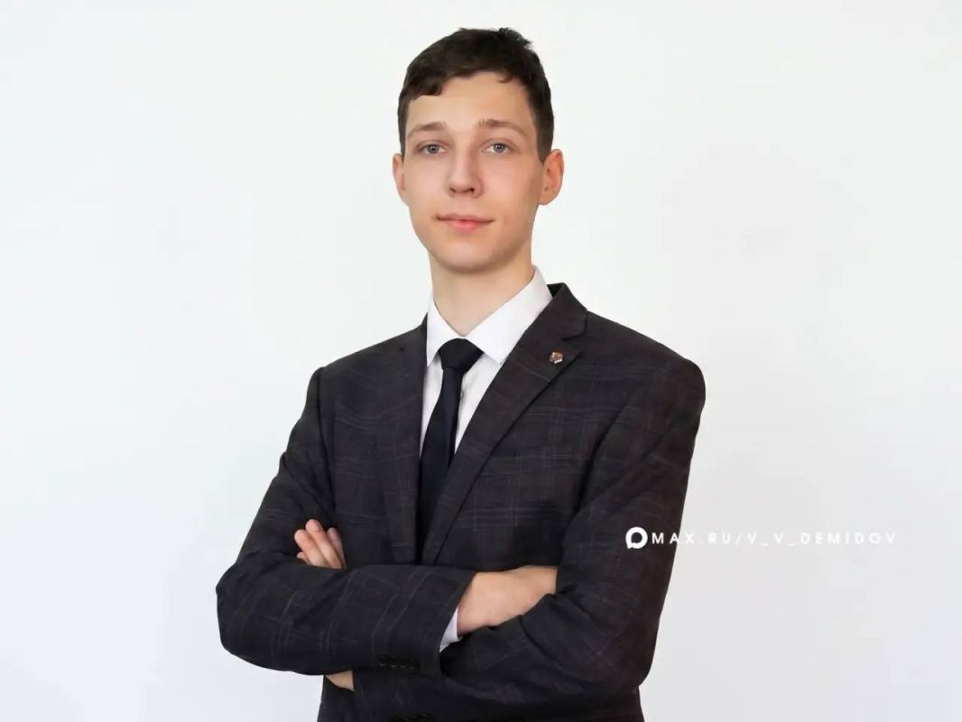 Валентин Демидов: В нашем городе первый в истории трёхсотбалльник – Павел Бусыгин!