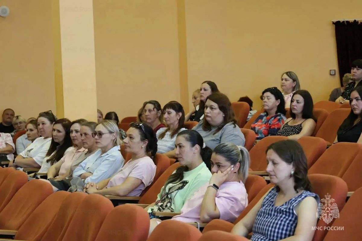 Летние каникулы без ЧП: родителям рассказали, как уберечь детей от беды Летние каникулы без ЧП: родителям рассказали, как уберечь детей от беды