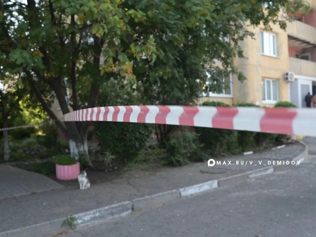Валентин Демидов поделился кадрами утренней атаки БПЛА в одном из спальных районов Белгорода Валентин Демидов поделился кадрами утренней атаки БПЛА в одном из спальных районов Белгорода