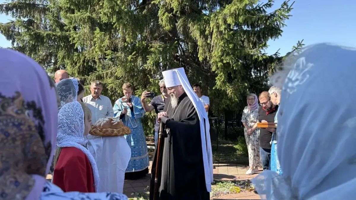 Галина Руденко: Особый праздник в селе Солдатка: митрополит Иоанн совершил литургию в нашем округе Галина Руденко: Особый праздник в селе Солдатка: митрополит Иоанн совершил литургию в нашем округе
