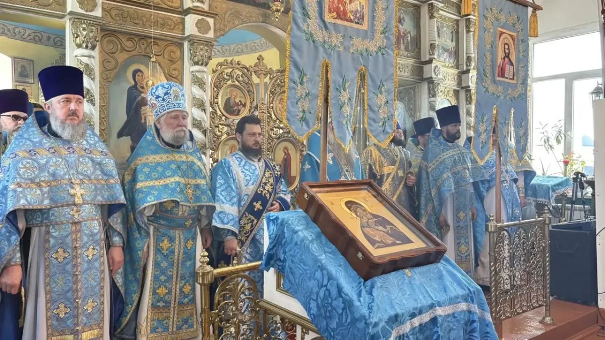 Галина Руденко: Особый праздник в селе Солдатка: митрополит Иоанн совершил литургию в нашем округе Галина Руденко: Особый праздник в селе Солдатка: митрополит Иоанн совершил литургию в нашем округе