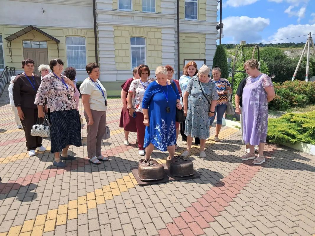 Наш округ вновь стал площадкой для межмуниципального обмена в рамках проекта «К соседям в гости» Наш округ вновь стал площадкой для межмуниципального обмена в рамках проекта «К соседям в гости»