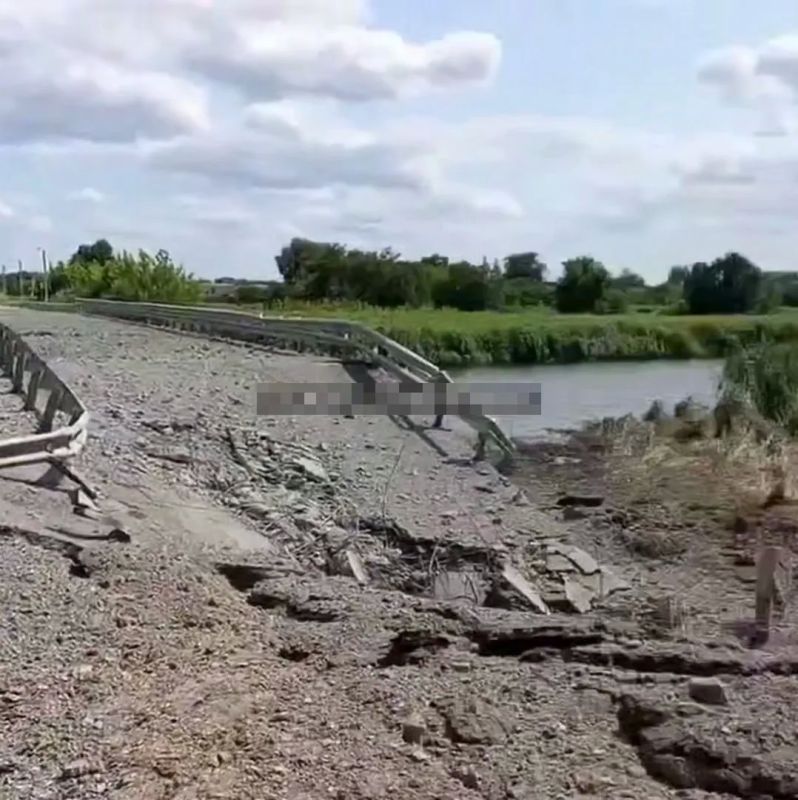 ВСУ обрушили мосты в приграничных селах Шелаево и Уразово Белгородской области, которые в том числе являлись частью логистики ВС РФ на Купянском направлении ВСУ обрушили мосты в приграничных селах Шелаево и Уразово Белгородской области, которые в том числе являлись частью логистики ВС РФ на Купянском направлении