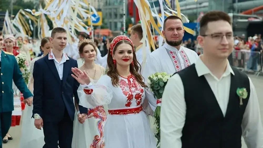 В День семьи, любви и верности в Москве состоялось открытие III Всероссийского свадебного фестиваля «Россия В День семьи, любви и верности в Москве состоялось открытие III Всероссийского свадебного фестиваля «Россия