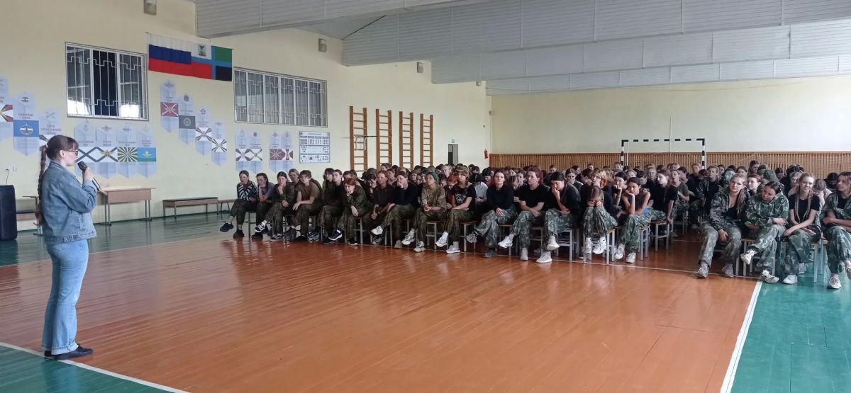 Девушки-курсанты военно-исторических сборов «Армата» приняли участие в легкоатлетическом забеге, который прошёл в новооскольском Центре патриотического воспитания молодёжи Девушки-курсанты военно-исторических сборов «Армата» приняли участие в легкоатлетическом забеге, который прошёл в новооскольском Центре патриотического воспитания молодёжи