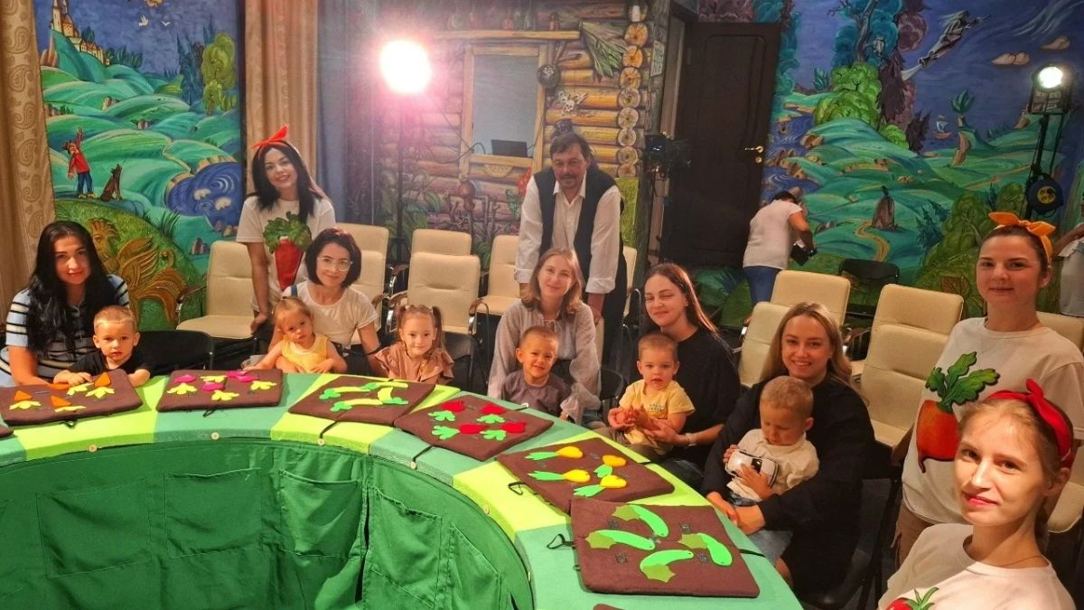 Белгородский театр кукол отметил День семьи, любви и верности праздничной программой Белгородский театр кукол отметил День семьи, любви и верности праздничной программой