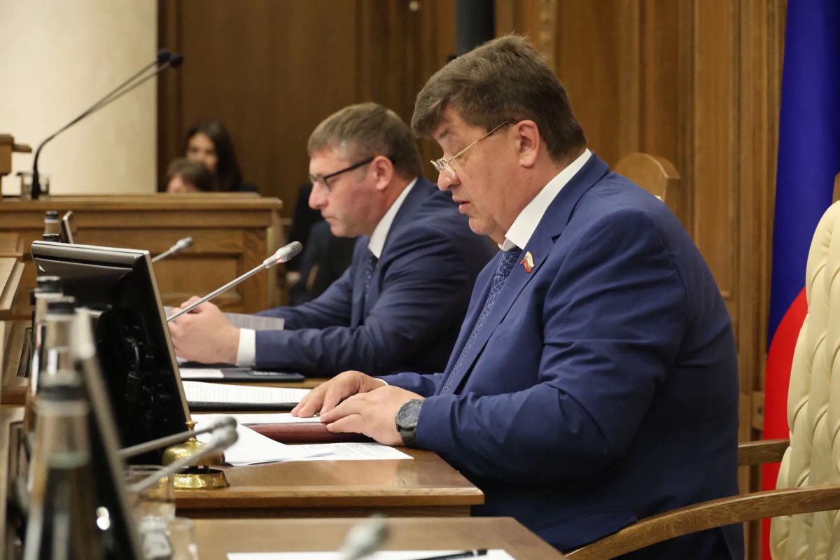 Региональные парламентарии направят 100 млн рублей, предусмотренные в виде субсидий в 2026 году на исполнение наказов, в резервный фонд Правительства области Региональные парламентарии направят 100 млн рублей, предусмотренные в виде субсидий в 2026 году на исполнение наказов, в резервный фонд Правительства области