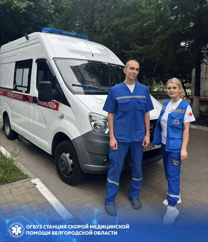 Приняли роды прямо в карете скорой помощи Приняли роды прямо в карете скорой помощи