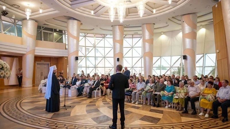 Владимир Переверзев: Продолжаем рассказывать о мероприятиях ко Дню семьи, любви и верности, в которых участвовали наши земляки Владимир Переверзев: Продолжаем рассказывать о мероприятиях ко Дню семьи, любви и верности, в которых участвовали наши земляки