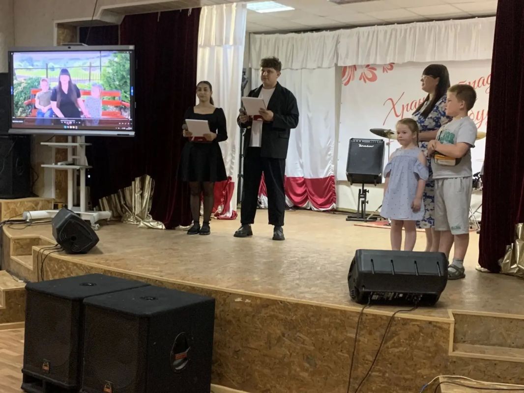 В Парке отдыха «Возрождение» села Фощеватово прошёл спортивно-творческий конкурс «Клевер-2026», в котором приняли участие молодые и сплочённые волоконовские семьи В Парке отдыха «Возрождение» села Фощеватово прошёл спортивно-творческий конкурс «Клевер-2026», в котором приняли участие молодые и сплочённые волоконовские семьи
