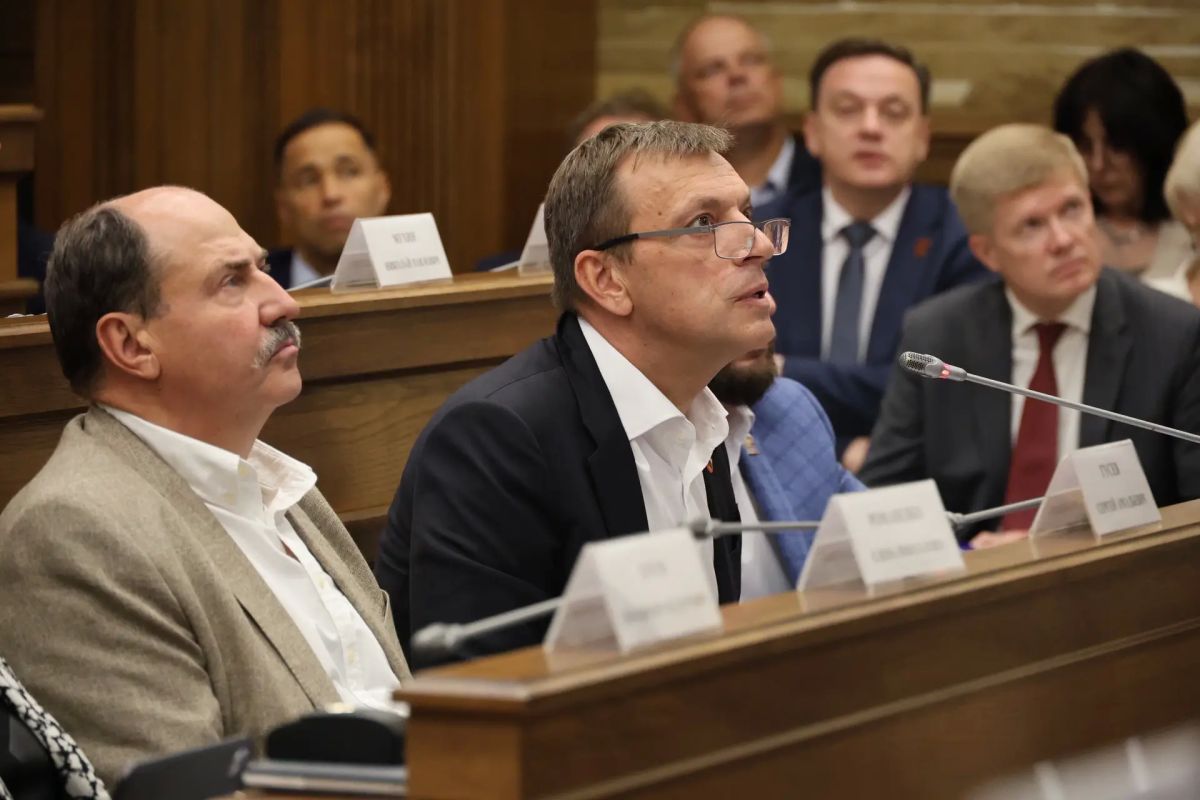 Юрий Клепиков: В рамках завершившегося девятого заседания Белгородской областной Думы восьмого созыва рассмотрели 11 вопросов повестки Юрий Клепиков: В рамках завершившегося девятого заседания Белгородской областной Думы восьмого созыва рассмотрели 11 вопросов повестки