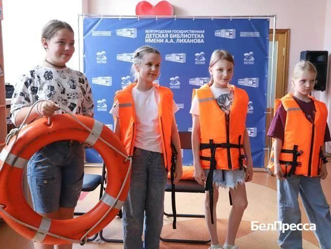 Спасатели напомнили юным белгородцам о рисках на воде Спасатели напомнили юным белгородцам о рисках на воде