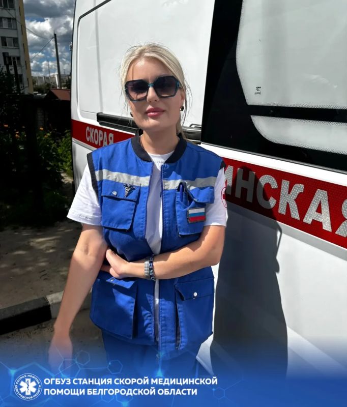 Приняли роды прямо в карете скорой помощи Приняли роды прямо в карете скорой помощи