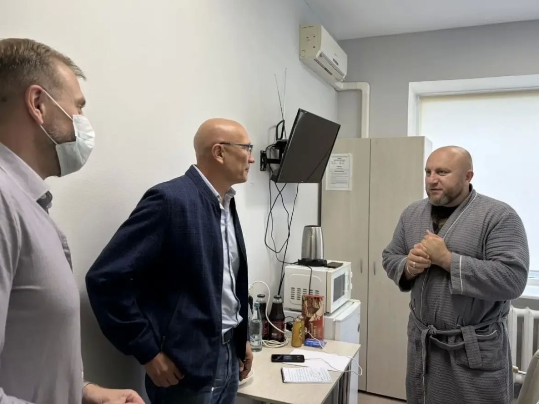Татьяна Круглякова: Мои заместители навестили наших земляков, которые сейчас проходят лечение в областной клинической больнице