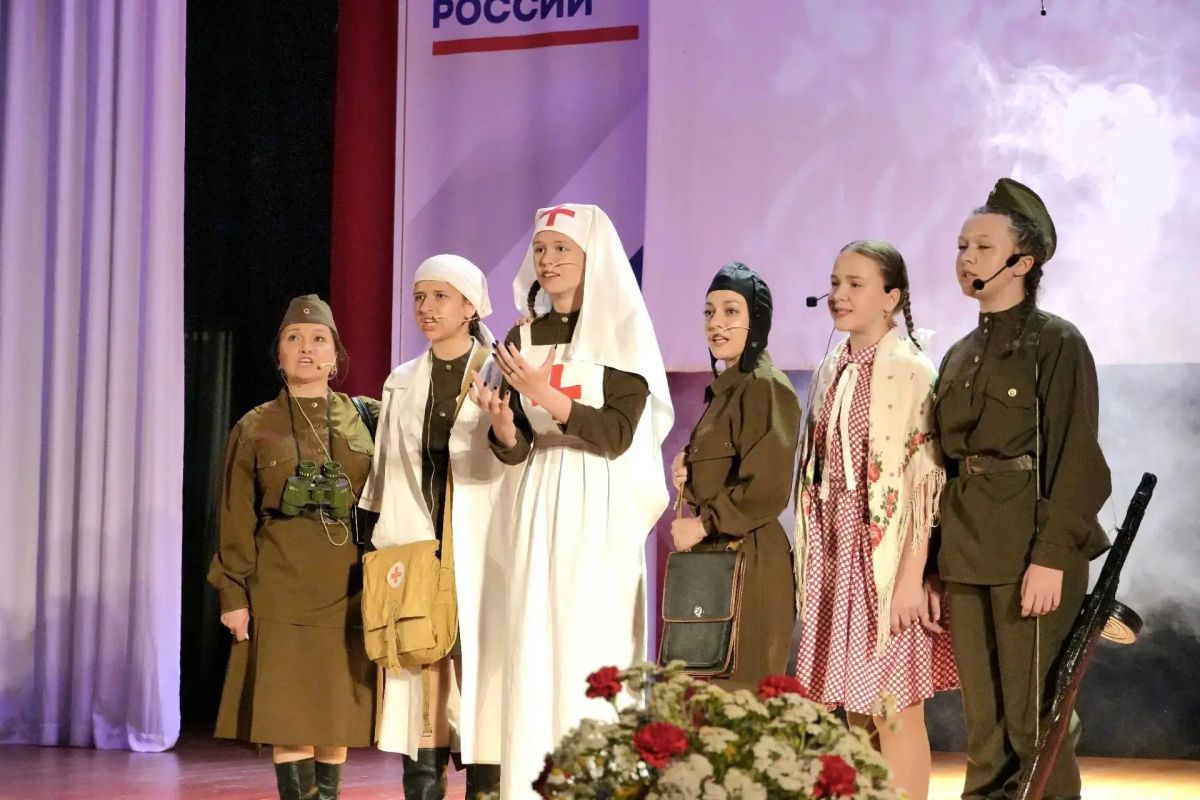 Андрей Миськов: Сегодня в Центре культурного развития «Оскол» вместе с новооскольцами приняли участие в торжественном мероприятии, посвящённом 85-летию Антифашистского комитета советских женщин Андрей Миськов: Сегодня в Центре культурного развития «Оскол» вместе с новооскольцами приняли участие в торжественном мероприятии, посвящённом 85-летию Антифашистского комитета советских женщин
