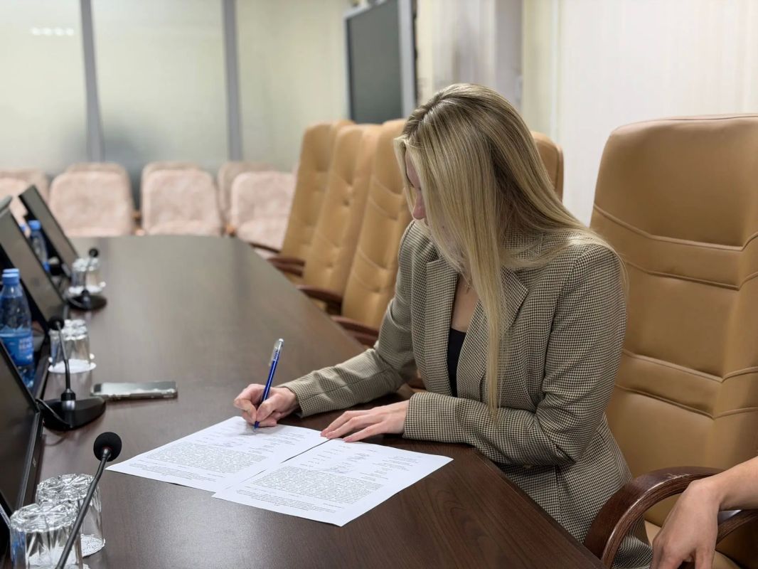 В 18:00 в Облизбиркоме подписан акт о завершении приема документов от кандидатов, выдвинутых в порядке самовыдвижения на выборах депутатов Государственной Думы Федерального Собрания Российской Федерации девятого созыва В 18:00 в Облизбиркоме подписан акт о завершении приема документов от кандидатов, выдвинутых в порядке самовыдвижения на выборах депутатов Государственной Думы Федерального Собрания Российской Федерации девятого созыва