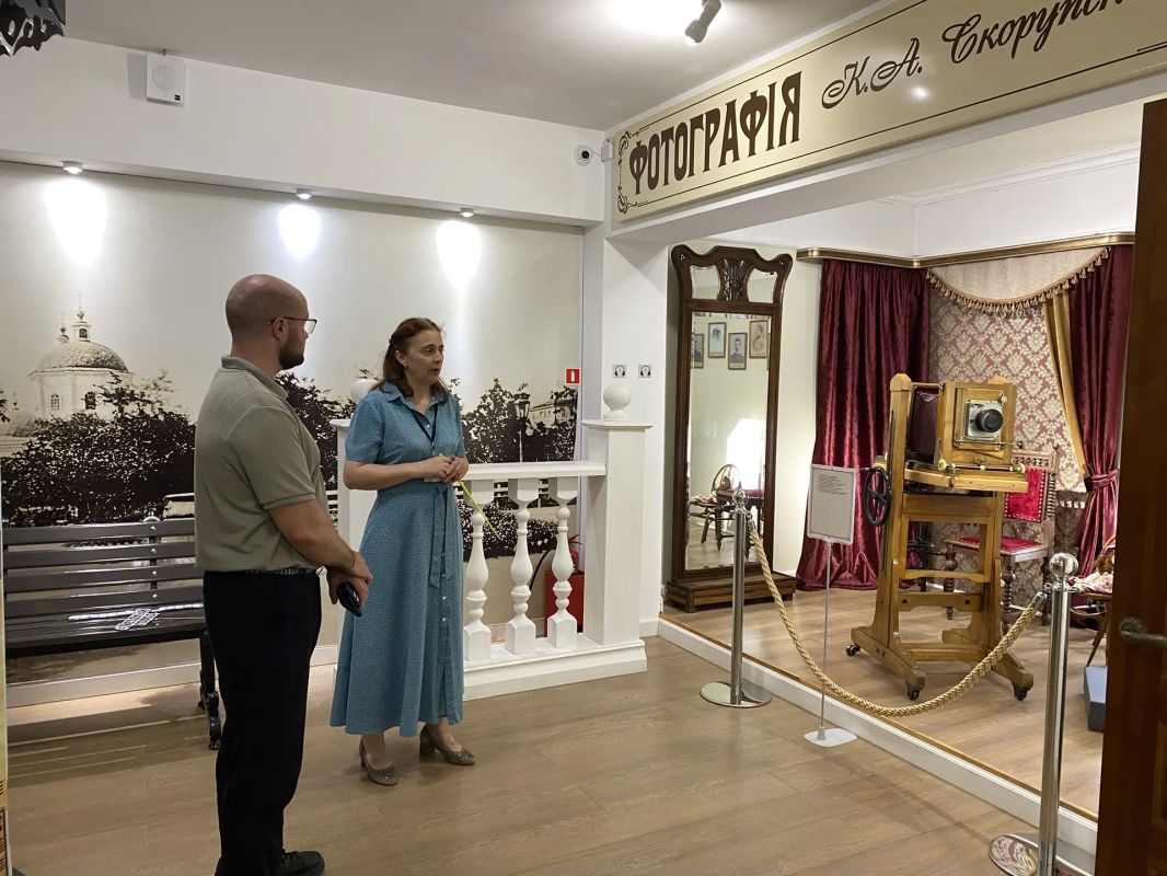 Участники Молодёжного совета при Министерстве культуры Белгородской области встретились с коллегой - Антоном Жумеруком, председателем Молодёжного совета Департамента культуры города Москвы и членом молсовета Минкульта РФ Участники Молодёжного совета при Министерстве культуры Белгородской области встретились с коллегой - Антоном Жумеруком, председателем Молодёжного совета Департамента культуры города Москвы и членом молсовета Минкульта РФ