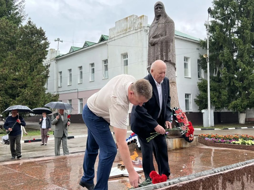 Владимир Переверзев: Сегодня, 12 июля, мы сердцем переносимся на 83 года назад - в пекло Прохоровского танкового сражения Владимир Переверзев: Сегодня, 12 июля, мы сердцем переносимся на 83 года назад - в пекло Прохоровского танкового сражения