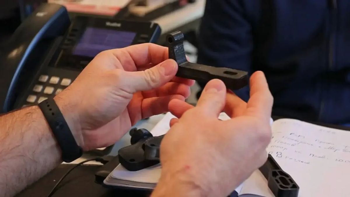 Студенты БелГУ напечатали детали для автобусов на 3D-принтере Студенты БелГУ напечатали детали для автобусов на 3D-принтере