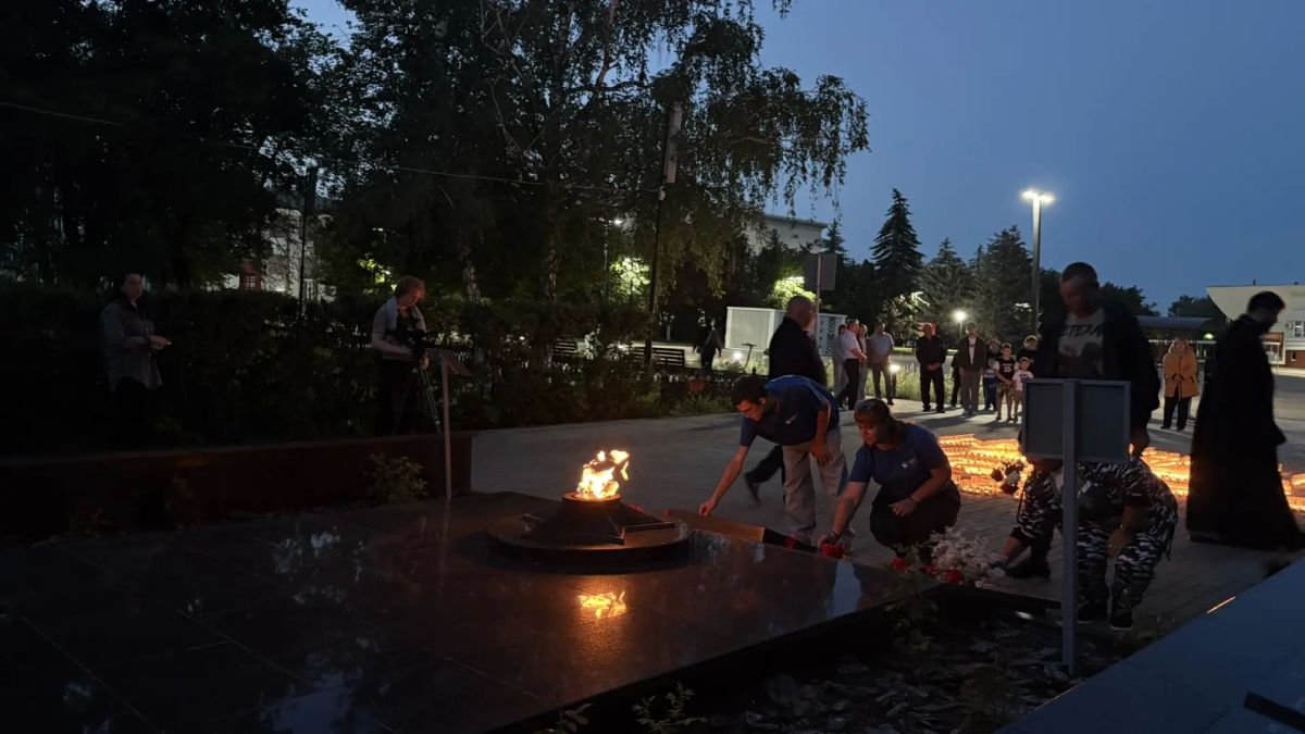 На Соборной площади Красногвардейского муниципального округа состоялось памятное мероприятие, посвящённое Дню Прохоровского поля — Третьего ратного поля России На Соборной площади Красногвардейского муниципального округа состоялось памятное мероприятие, посвящённое Дню Прохоровского поля — Третьего ратного поля России
