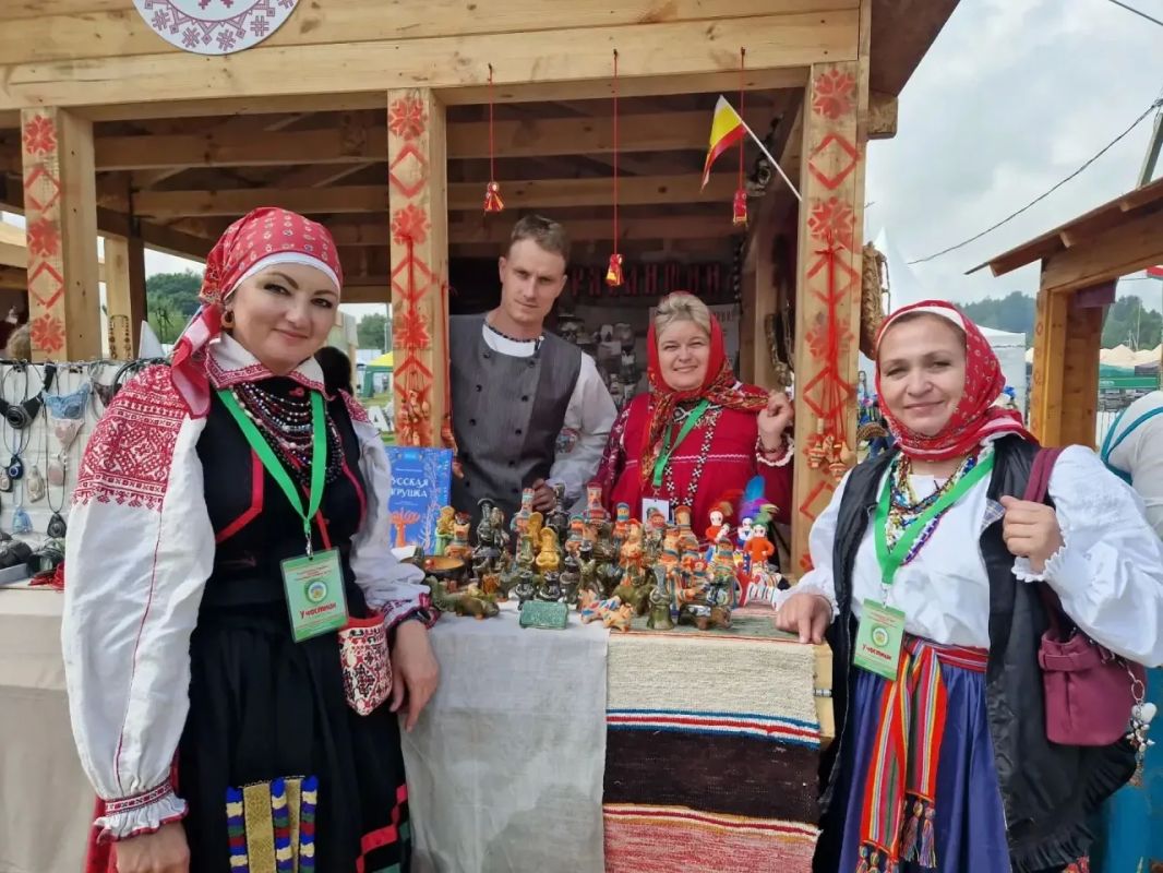 Праздник «Купалье» в Александрии Могилевского района в Беларуси вновь подтвердил свою репутацию площадки для укрепления дружественных связей Праздник «Купалье» в Александрии Могилевского района в Беларуси вновь подтвердил свою репутацию площадки для укрепления дружественных связей