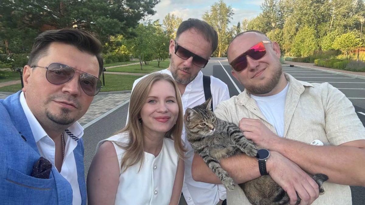 Команда «Мира Белогорья» – вновь в финале Летнего Кубка интеллектуального клуба «Ривьера» Два дня 43 команды сражались за право сыграть за зеркальным столом. «Мир Белогорья» получил путёвку в финал досрочно, обойдя во втором... Команда «Мира Белогорья» – вновь в финале Летнего Кубка интеллектуального клуба «Ривьера» Два дня 43 команды сражались за право сыграть за зеркальным столом. «Мир Белогорья» получил путёвку в финал досрочно, обойдя во втором...