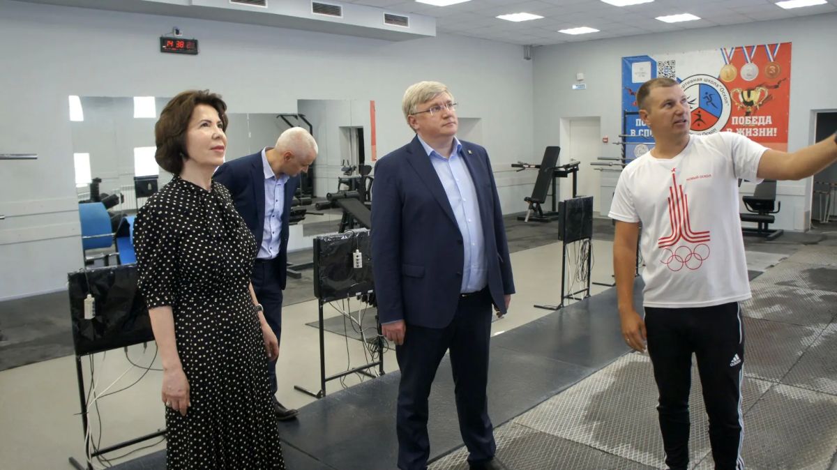 Андрей Миськов: Сегодня Новооскольский округ с рабочим визитом посетила заместитель председателя Белгородской областной Думы Елена Николаевна Романенко Андрей Миськов: Сегодня Новооскольский округ с рабочим визитом посетила заместитель председателя Белгородской областной Думы Елена Николаевна Романенко