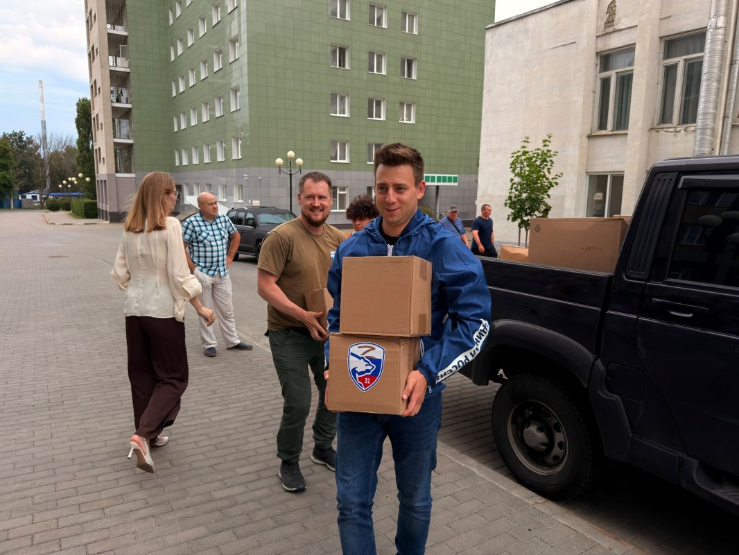 Артём Туров: Посетили пункт временного размещения в Белгороде Артём Туров: Посетили пункт временного размещения в Белгороде