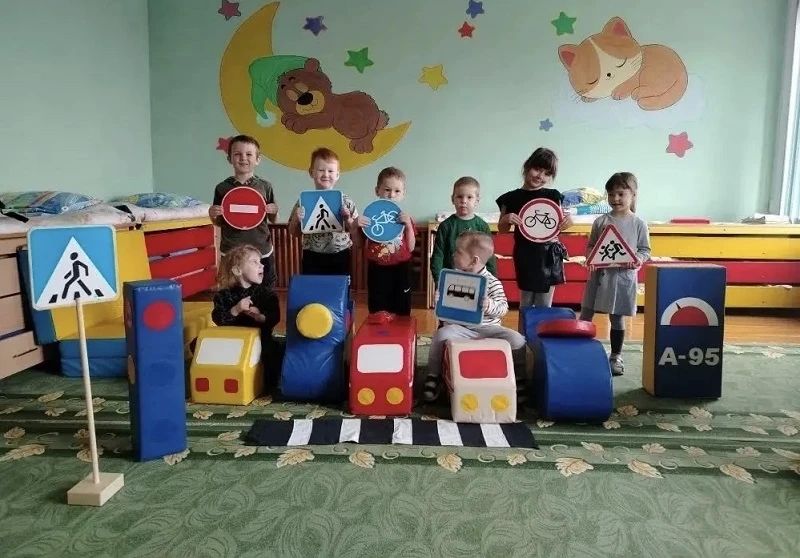 В Белгородской области сотрудники Госавтоинспекции провели познавательные беседы по ПДД в сельских детских садах В Белгородской области сотрудники Госавтоинспекции провели познавательные беседы по ПДД в сельских детских садах