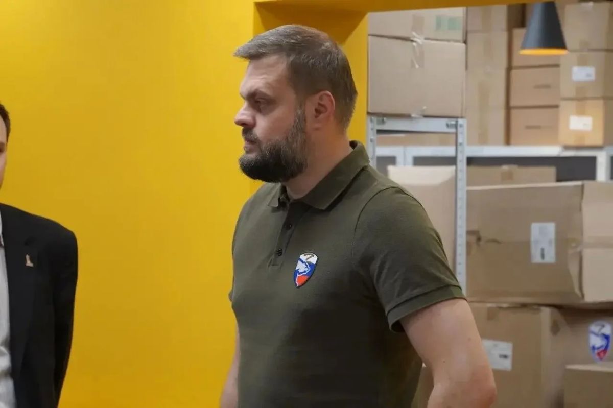 Поддержка и внимание к нуждам жителей: депутаты Госдумы посетили пункт временного размещения Поддержка и внимание к нуждам жителей: депутаты Госдумы посетили пункт временного размещения