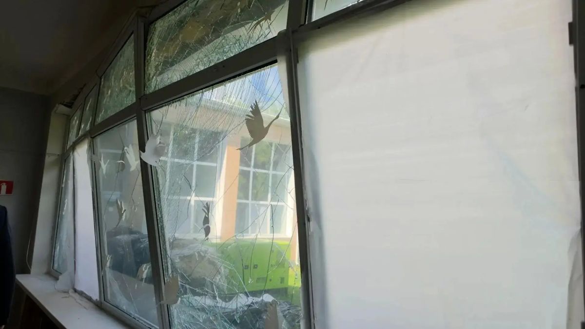 Александр Шуваев побывал на объектах образования в Белгороде и округе, которые пострадали при вражеских ударах Александр Шуваев побывал на объектах образования в Белгороде и округе, которые пострадали при вражеских ударах