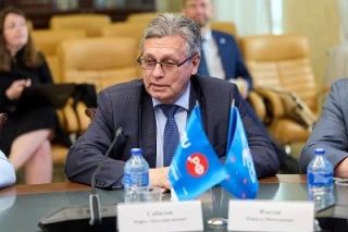 Это было ожидаемо – Рифат Сабитов прокомментировал удаление сервисов VK из магазина приложений Google