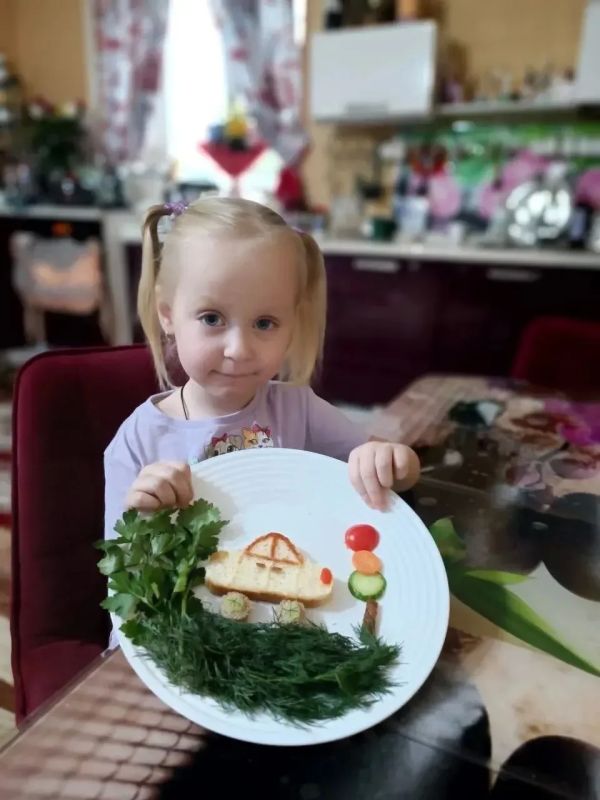 Доброе утро, друзья. Начинаем его с вкусных и полезных завтраков по ПДД, от наших подшефных Выходные - повод уделить время семье, не только своим маленьким детям, но и ребятам по старше Спасибо родителям , которые помогли и... Доброе утро, друзья. Начинаем его с вкусных и полезных завтраков по ПДД, от наших подшефных Выходные - повод уделить время семье, не только своим маленьким детям, но и ребятам по старше Спасибо родителям , которые помогли и...