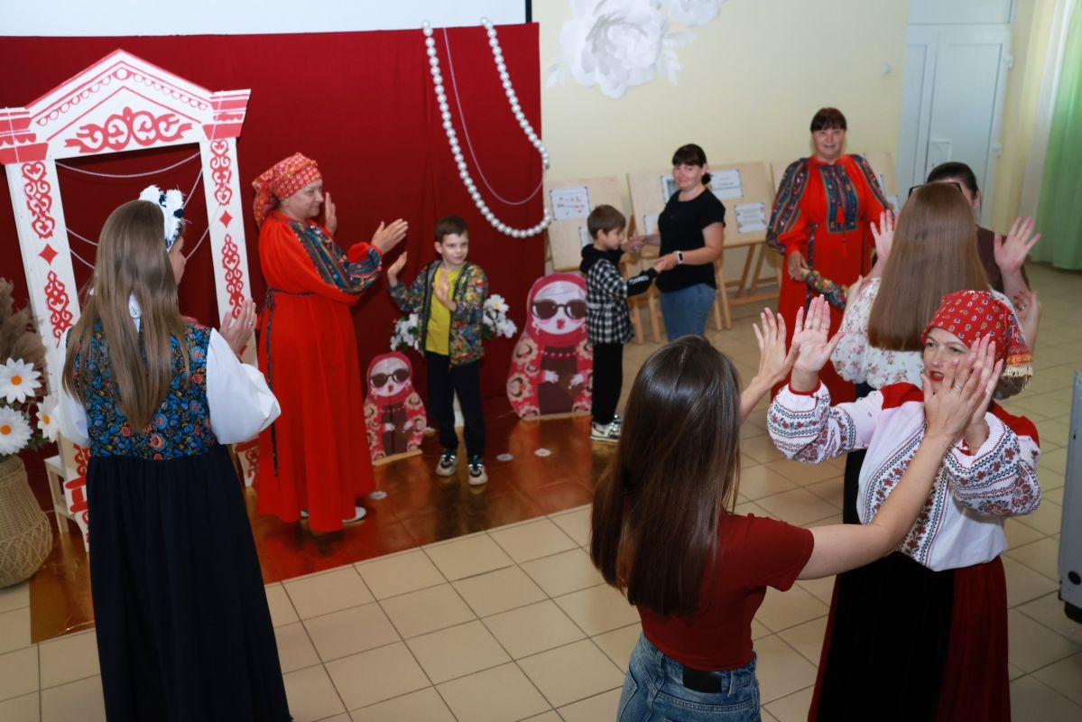 В Грайворонском округе отметили Единый день фольклора В Грайворонском округе отметили Единый день фольклора