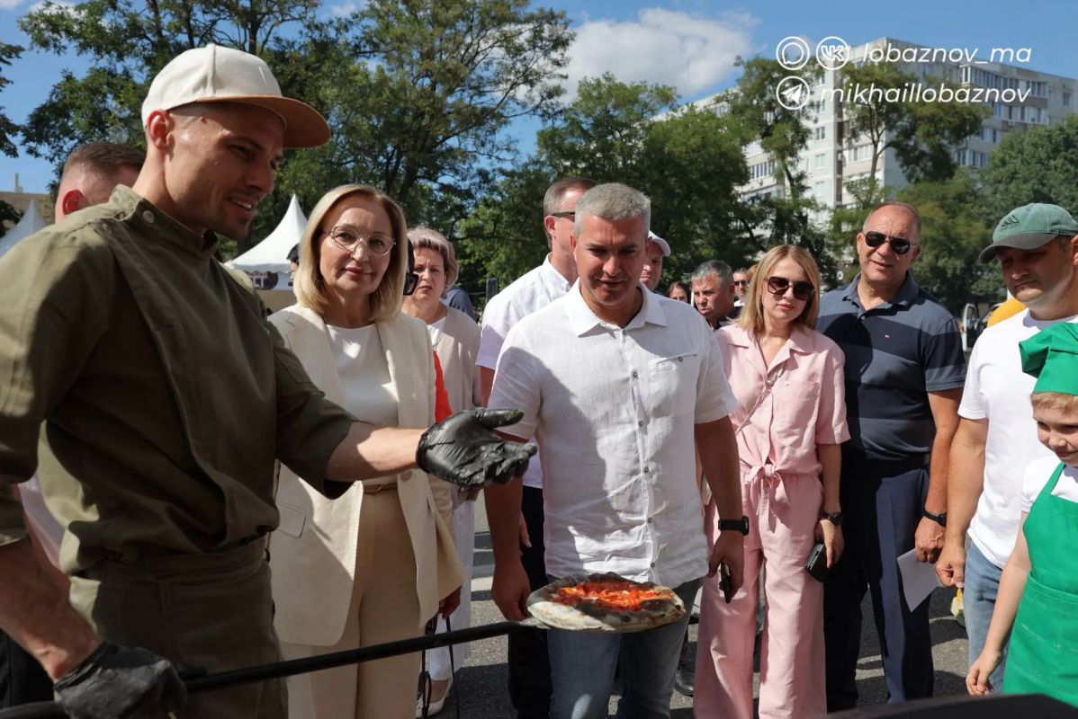 Михаил Лобазнов: Фестиваль «ФеррумФест» уже стал настоящей визитной карточкой Дня металлурга в Старом Осколе Михаил Лобазнов: Фестиваль «ФеррумФест» уже стал настоящей визитной карточкой Дня металлурга в Старом Осколе