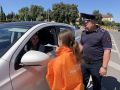 В приоритете – безопасность маленьких пассажиров: ракитянские волонтёры совместно с сотрудниками Госавтоинспекции провели информационно-просветительскую акцию