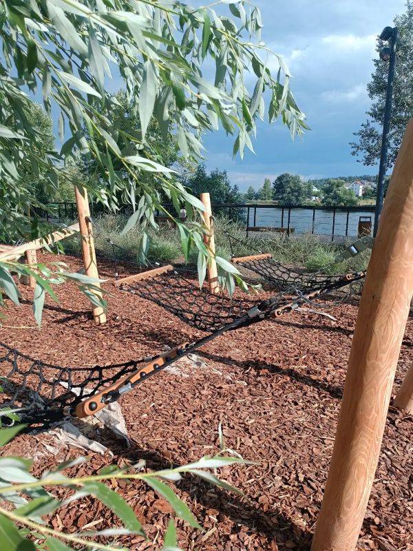 Посетили на днях новую детскую площадку, которую открыли в парке «Берега» Посетили на днях новую детскую площадку, которую открыли в парке «Берега»