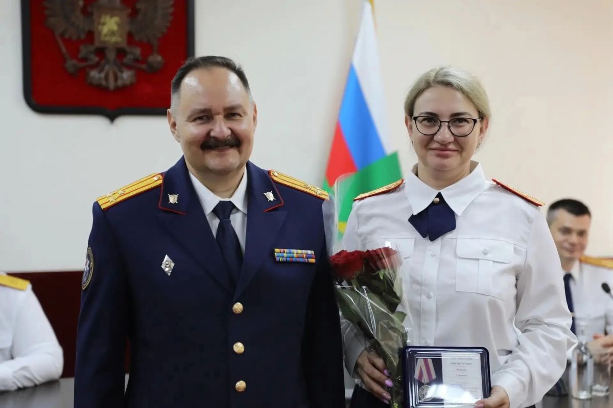 В преддверии Дня сотрудника органов следствия Российской Федерации сотрудники следственного управления СК России по Белгородской области удостоены ведомственных наград В преддверии Дня сотрудника органов следствия Российской Федерации сотрудники следственного управления СК России по Белгородской области удостоены ведомственных наград