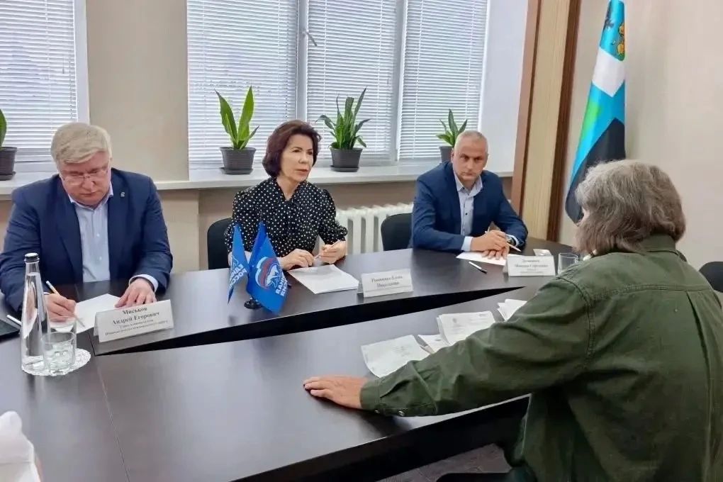 Поддержка многодетных, компенсационные выплаты и правовые вопросы — ключевые темы прошедших приёмов парламентариев Поддержка многодетных, компенсационные выплаты и правовые вопросы — ключевые темы прошедших приёмов парламентариев