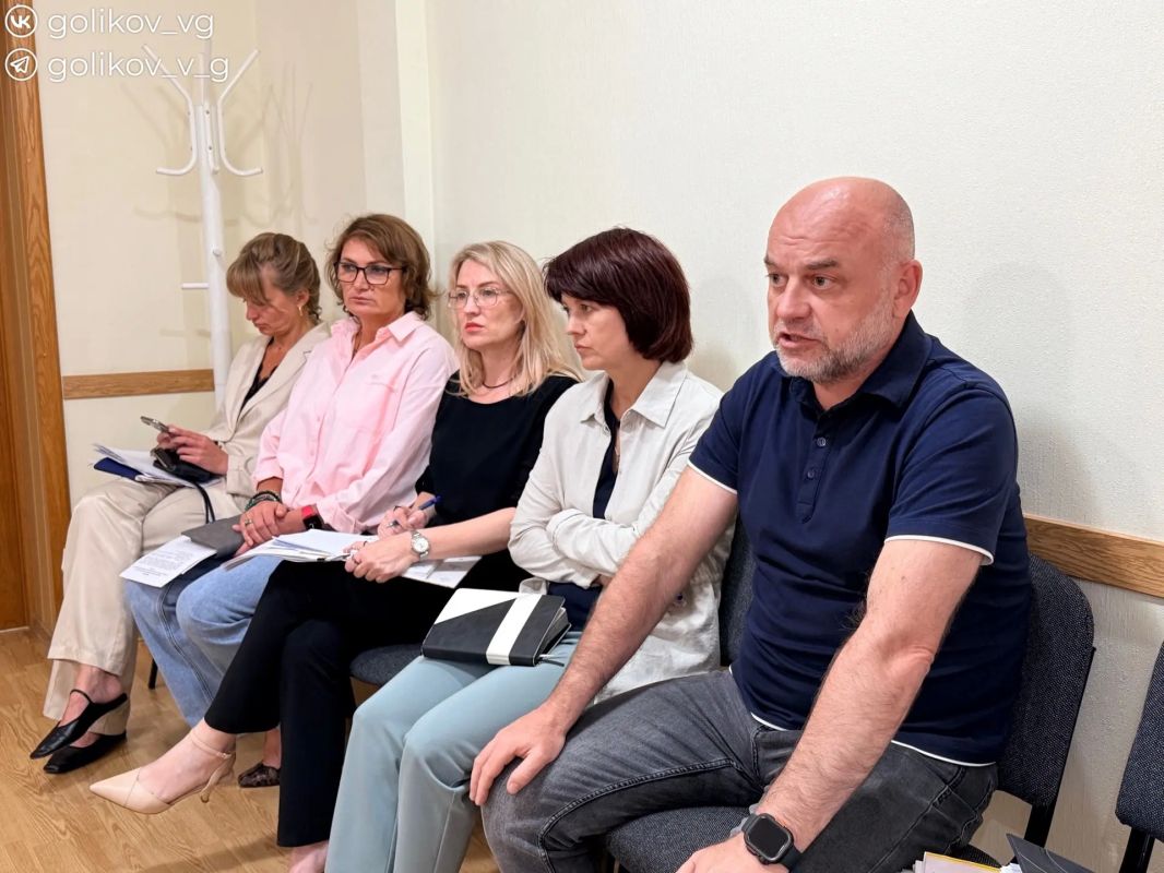 Василий Голиков: Несмотря на плотный рабочий график, личные встречи с вами остаются главным инструментом в моей работе Василий Голиков: Несмотря на плотный рабочий график, личные встречи с вами остаются главным инструментом в моей работе