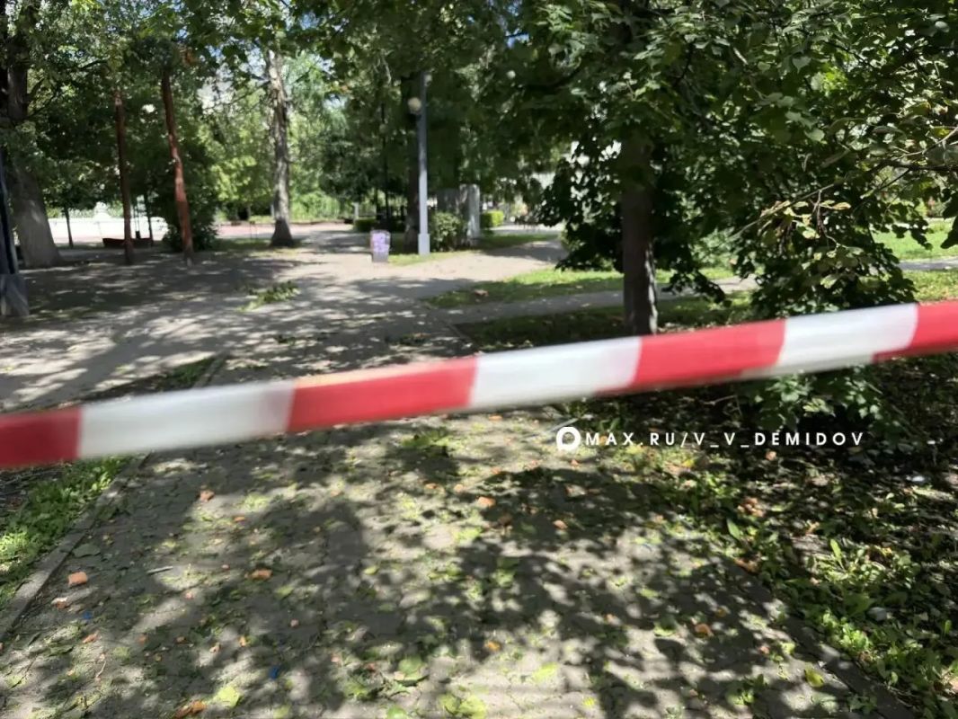 Валентин Демидов: Друзья, сегодня наш город вновь подвергается массированным атакам беспилотников ВСУ Валентин Демидов: Друзья, сегодня наш город вновь подвергается массированным атакам беспилотников ВСУ